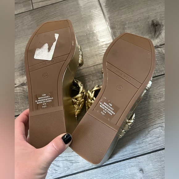 Wedge Heels - Picture 5 of 7